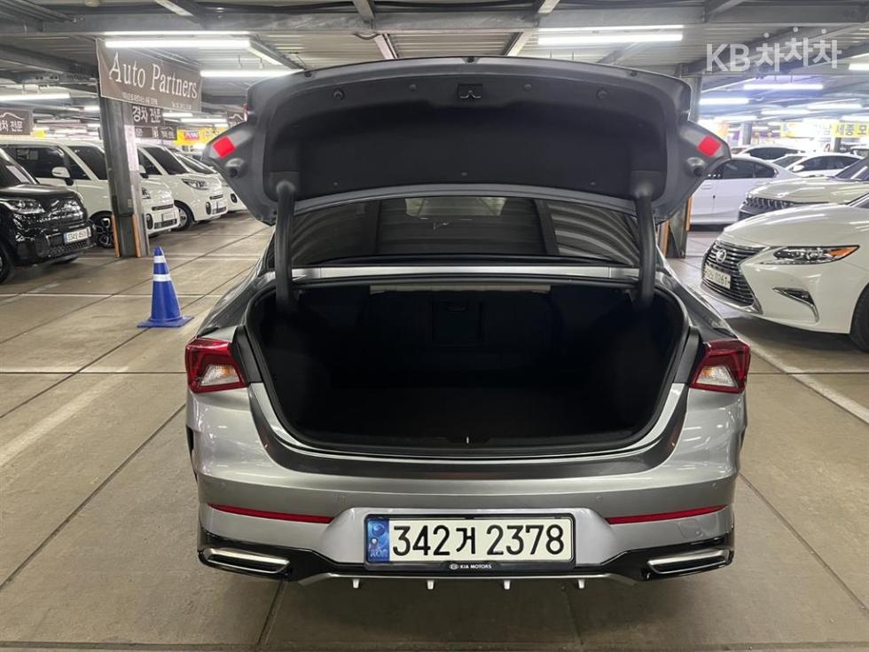 2021 - kia k5