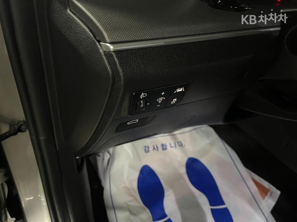 2021 - kia k5