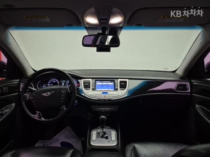 Hyundai Genesis BH330 LUXURY Base Type 8