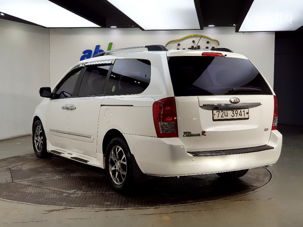 2013 - kia carnival