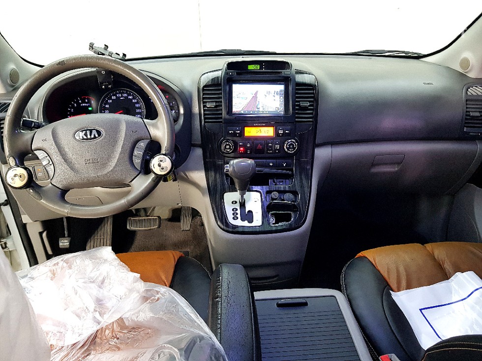 2013 - kia carnival