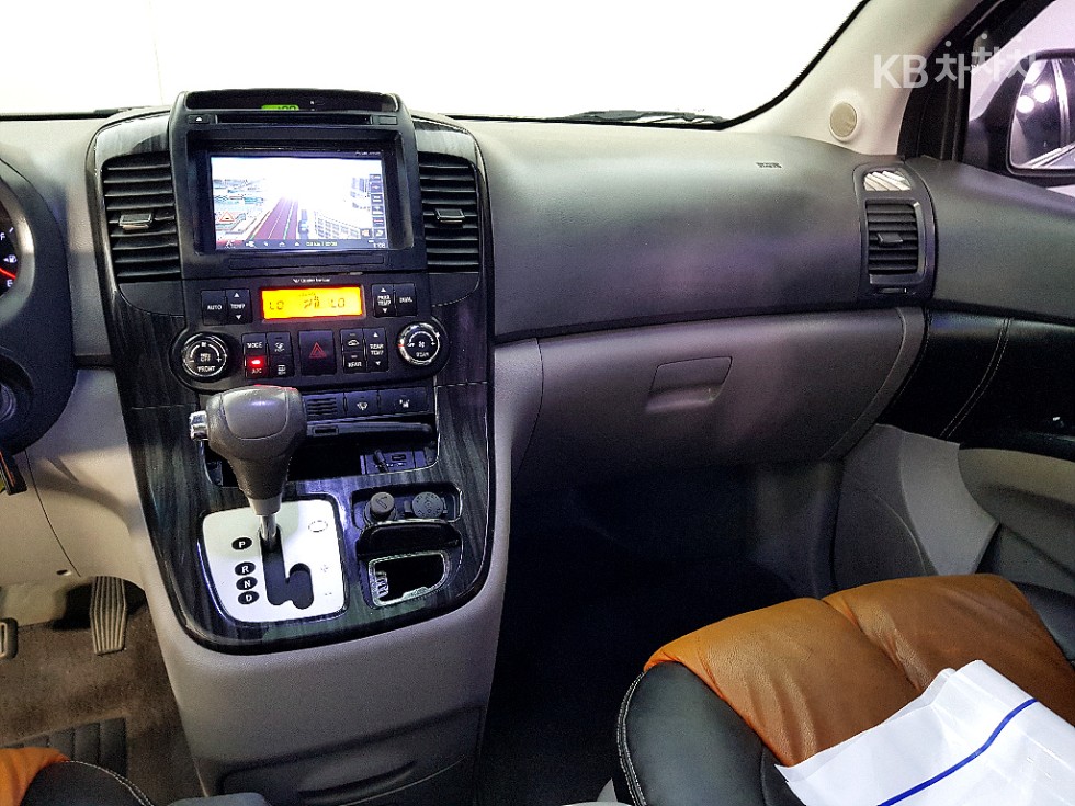 2013 - kia carnival