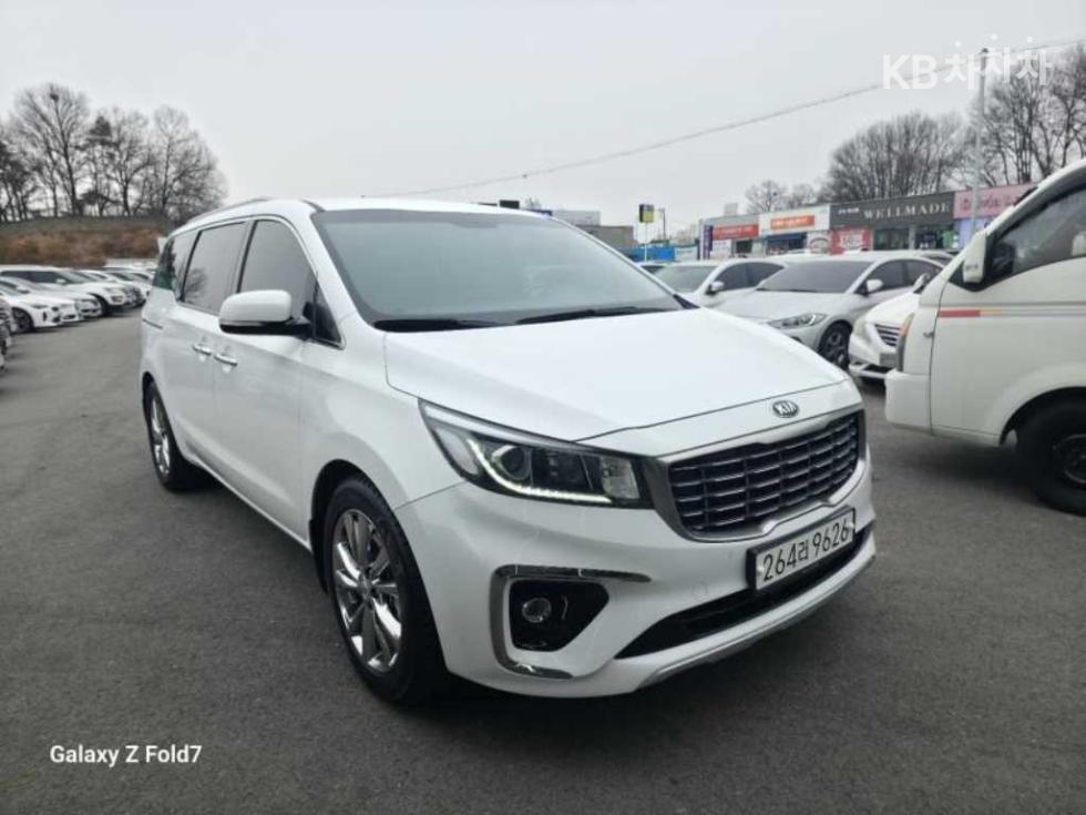 2020 - kia carnival