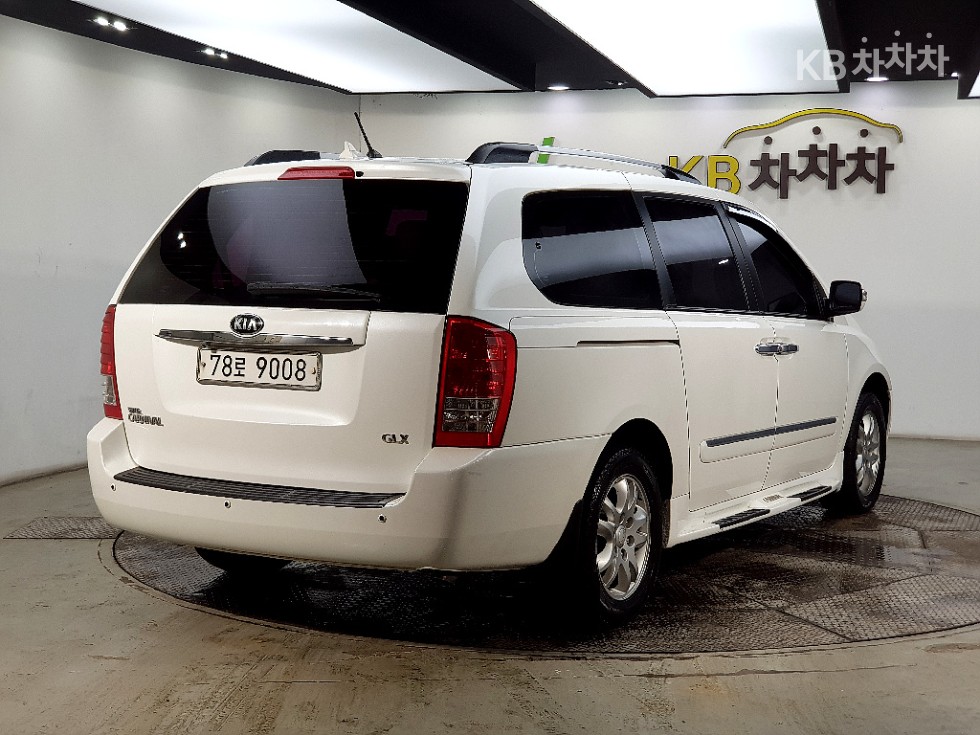 2013 - kia carnival