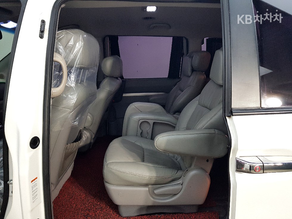 2013 - kia carnival
