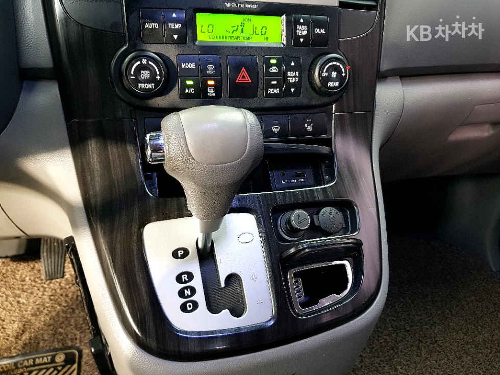 2013 - kia carnival