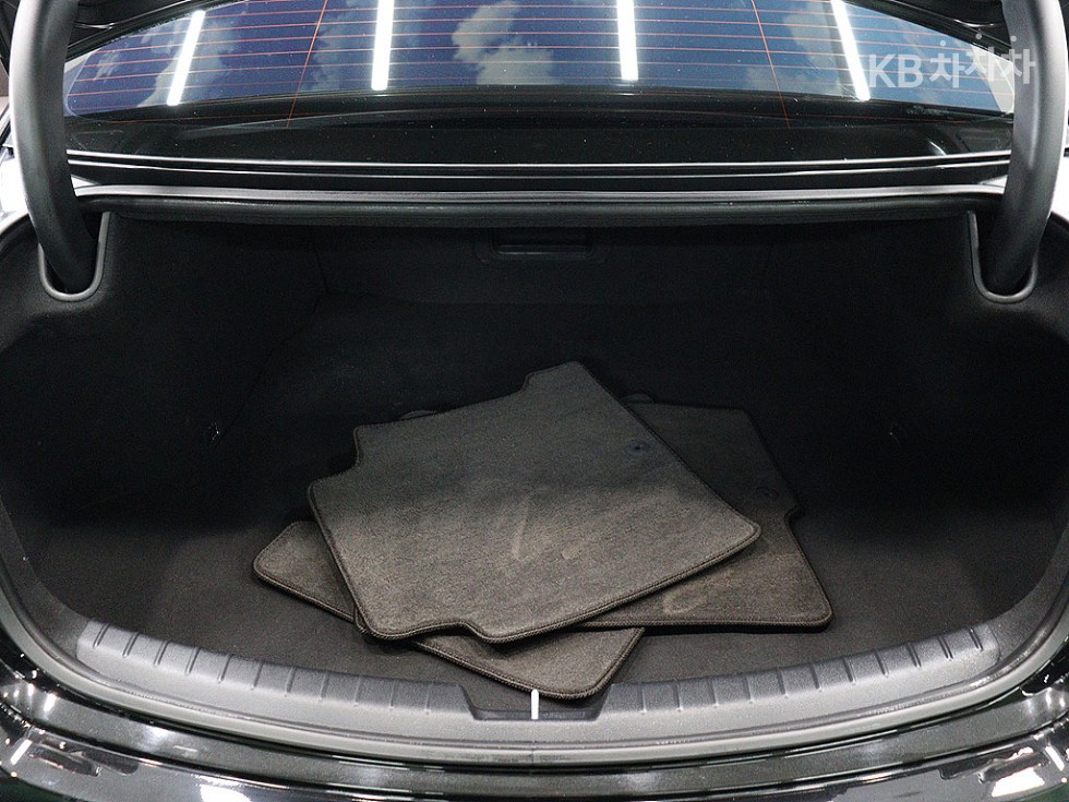 2019 - kia k7
