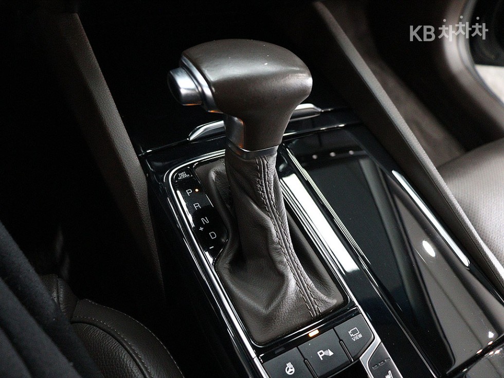 2019 - kia k7