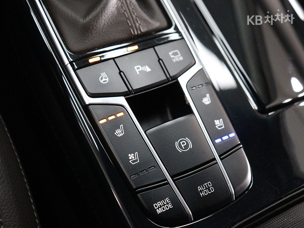 2019 - kia k7