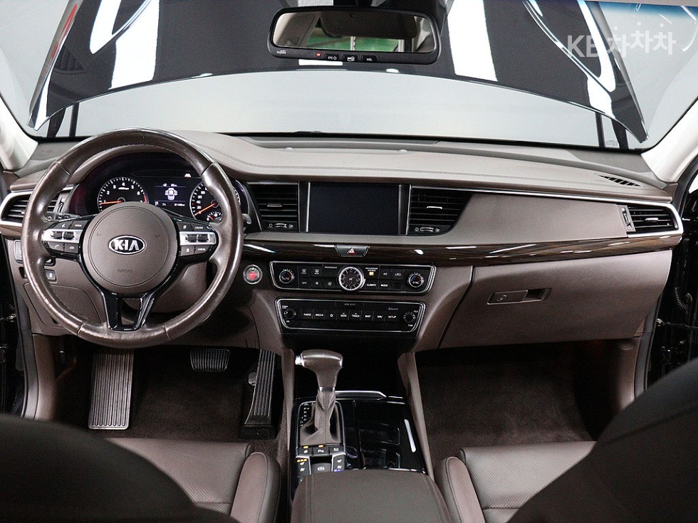 2019 - kia k7