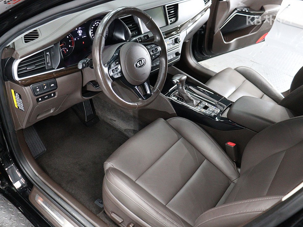 2019 - kia k7