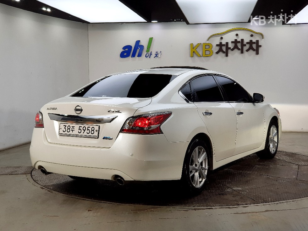 2014 - nissan altima