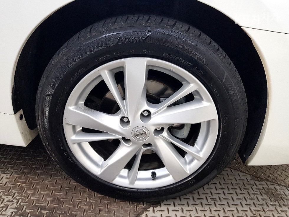 2014 - nissan altima