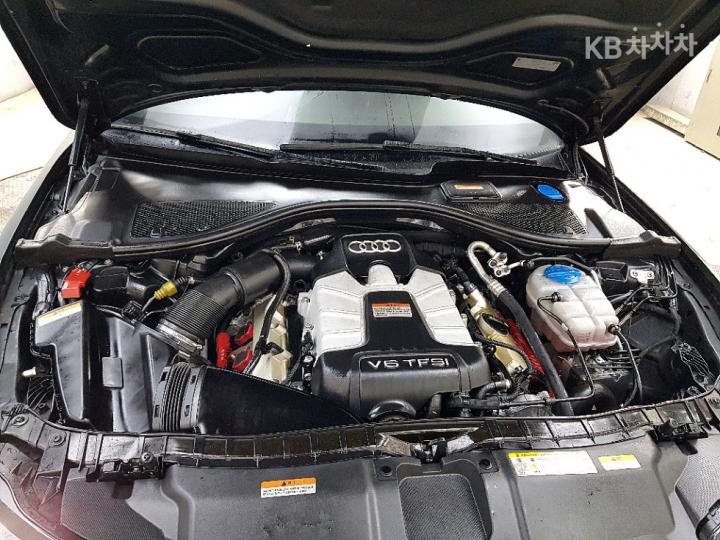 Audi A6 NEW 3.0 TFSI Quattro C7 11 year ~ now 7