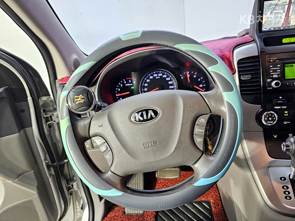 2013 - kia carnival