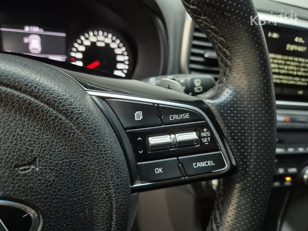 2021 - kia sportage