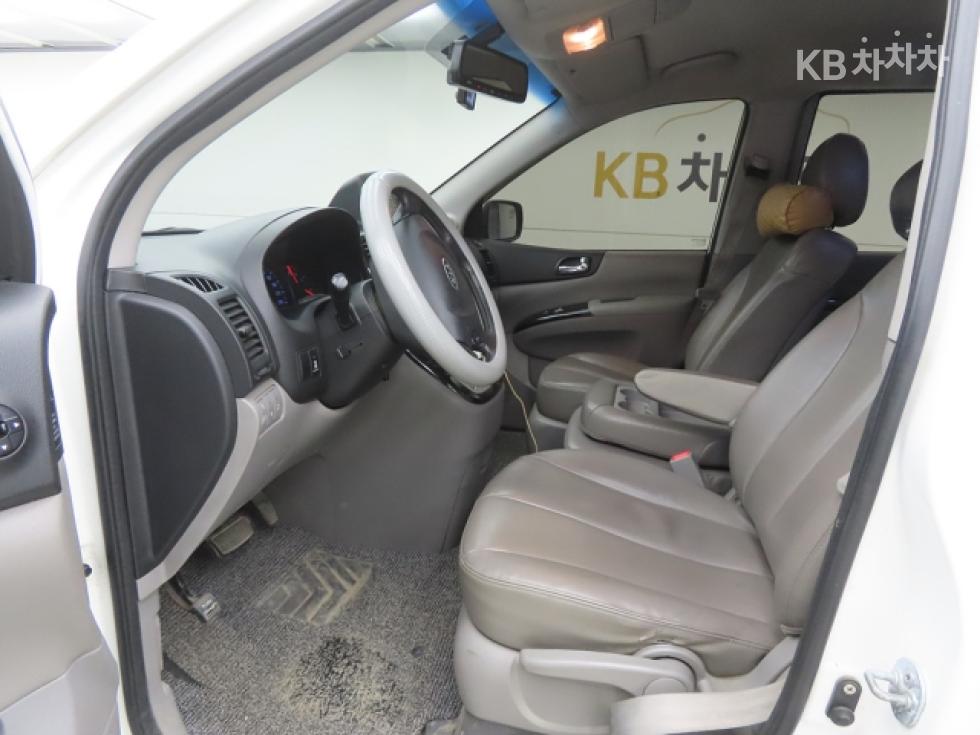 2012 - kia carnival