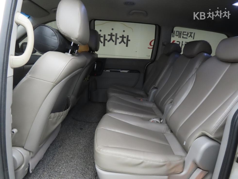 2012 - kia carnival