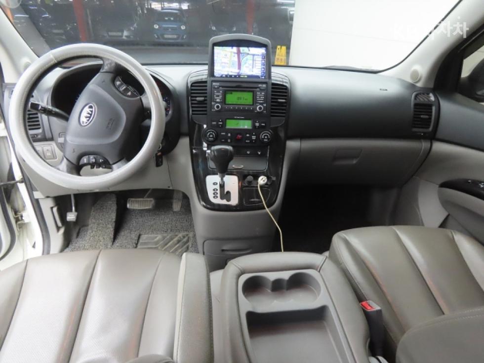 2012 - kia carnival