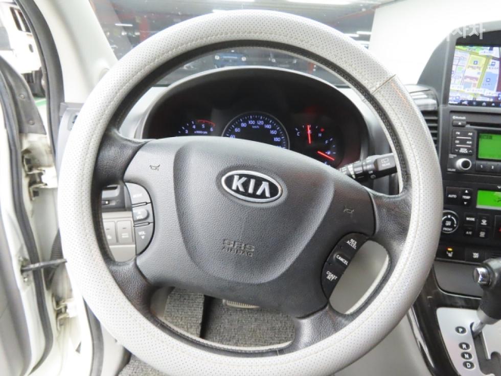 2012 - kia carnival