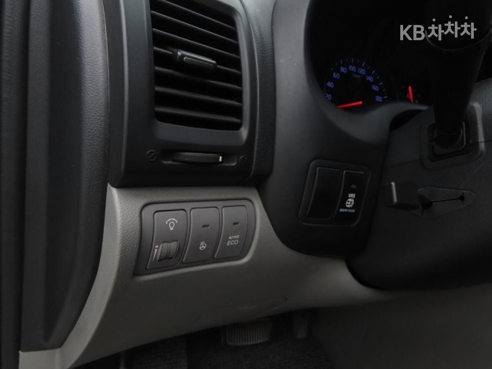 2012 - kia carnival