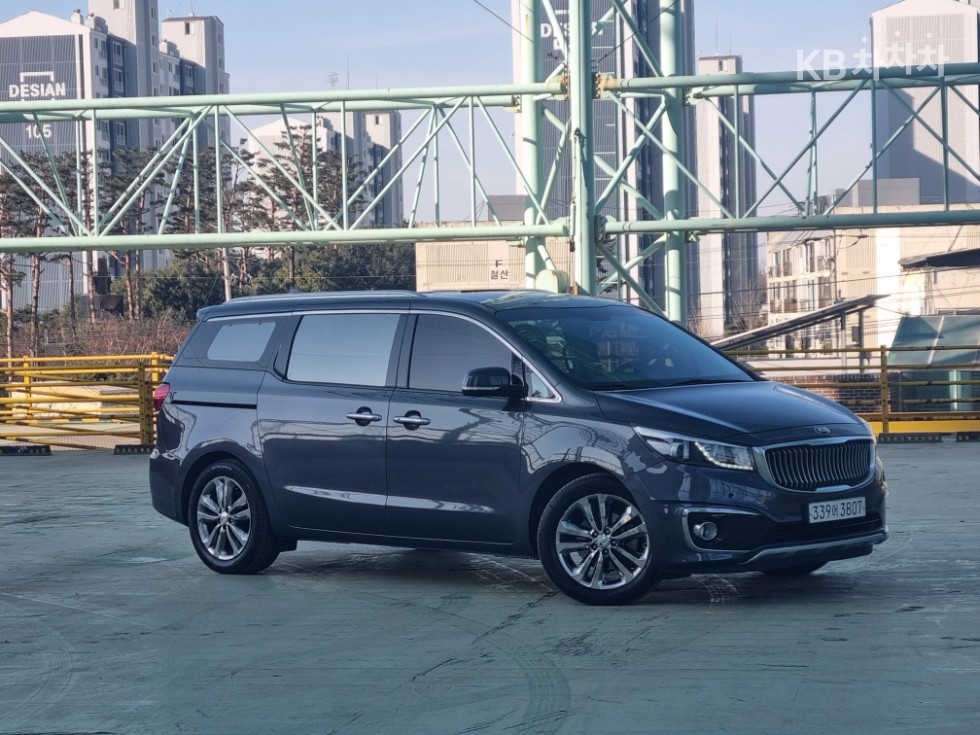 2018 - kia carnival