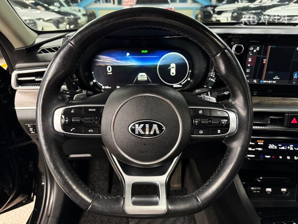 2021 - kia k5