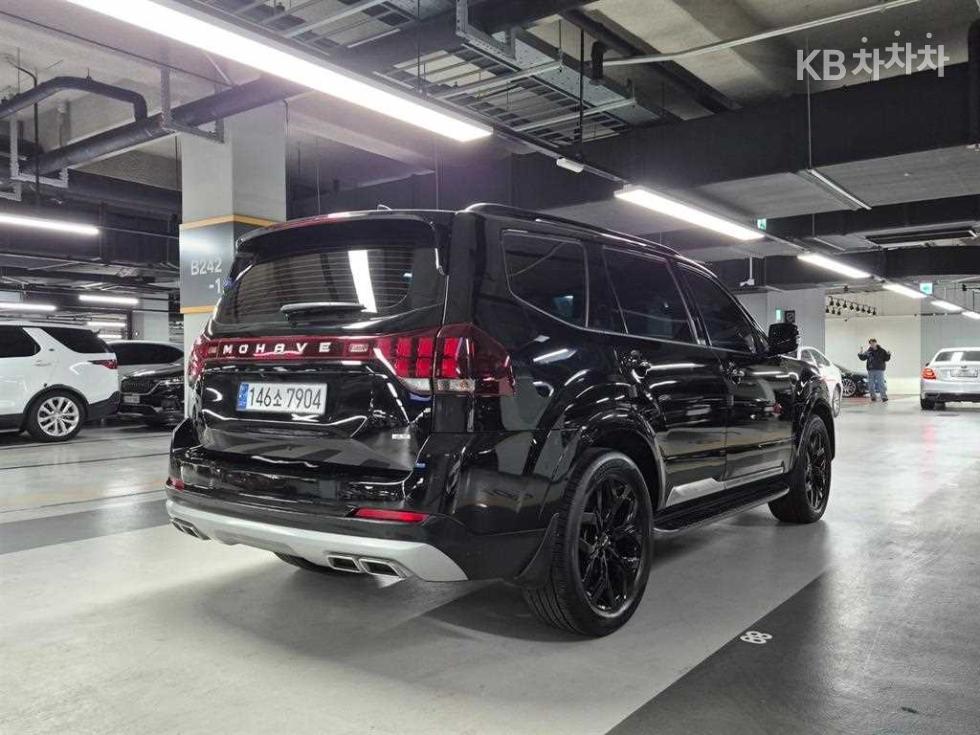 2022 - kia mohave