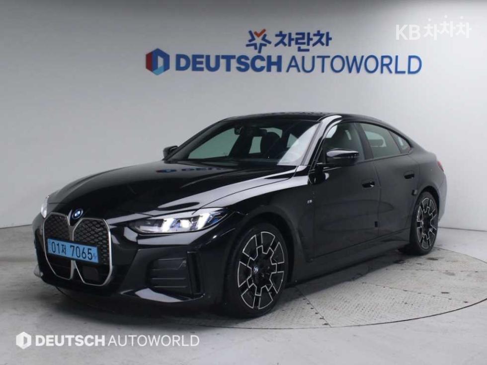 BMW i4