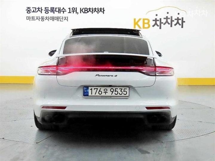Porsche Panamera — miniaturë 3