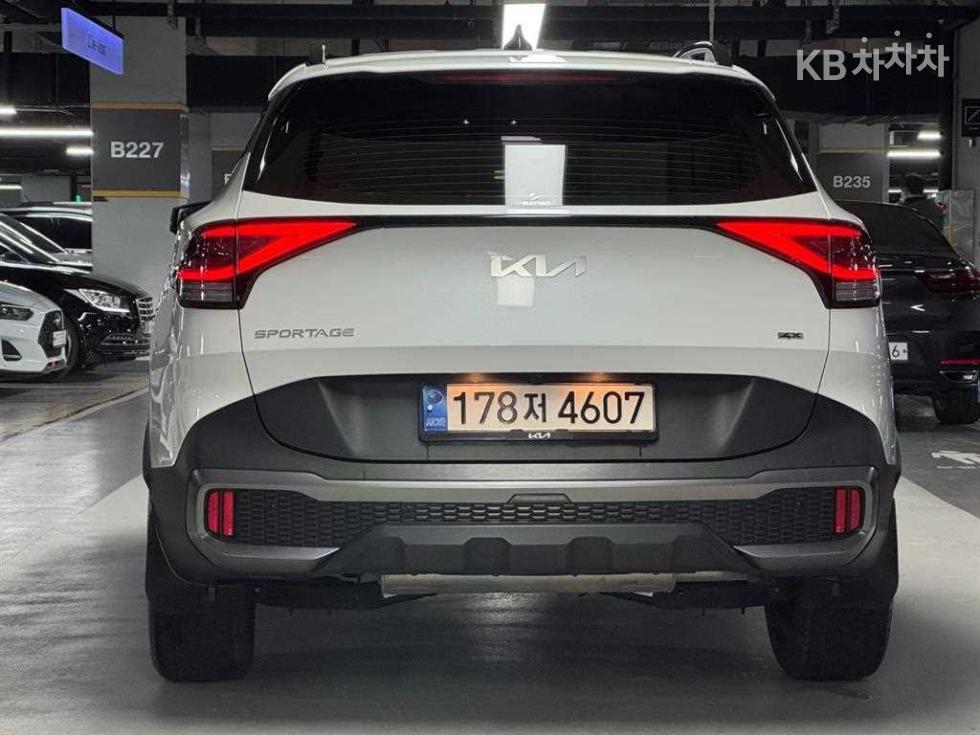 2022 - kia sportage