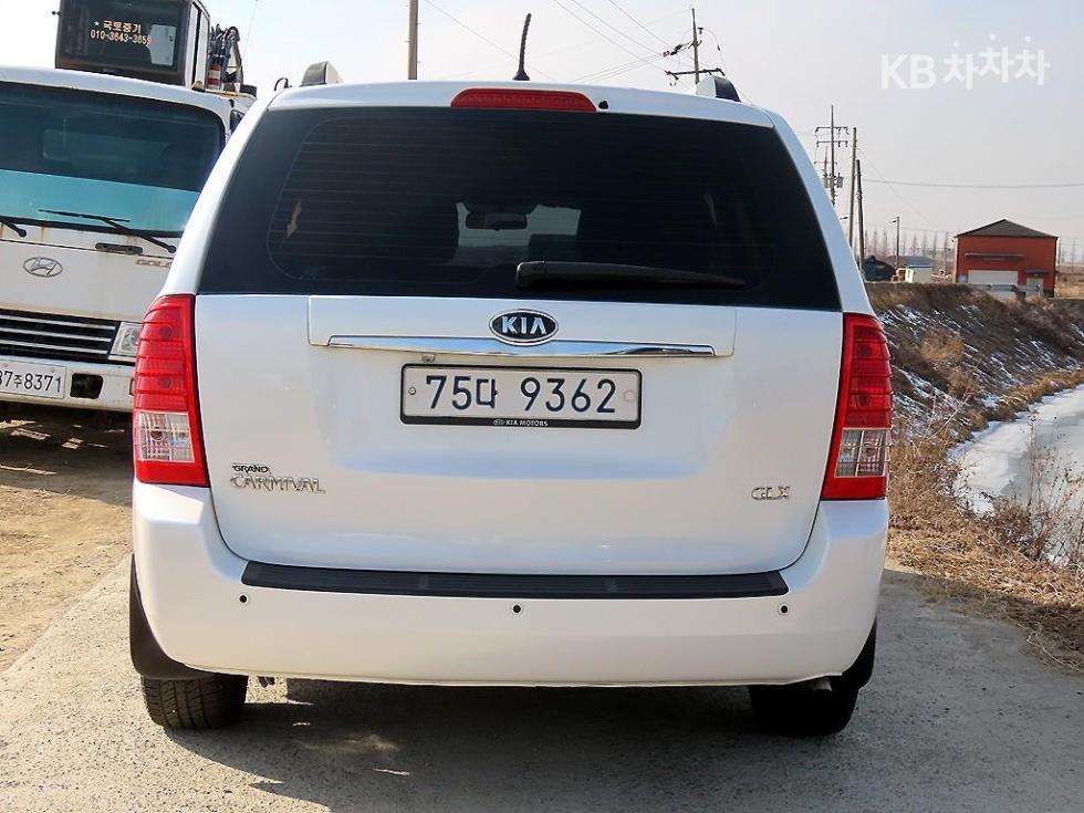 2012 - kia carnival