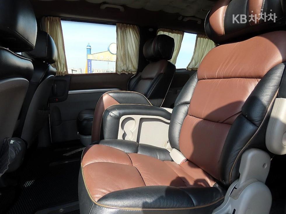 2012 - kia carnival