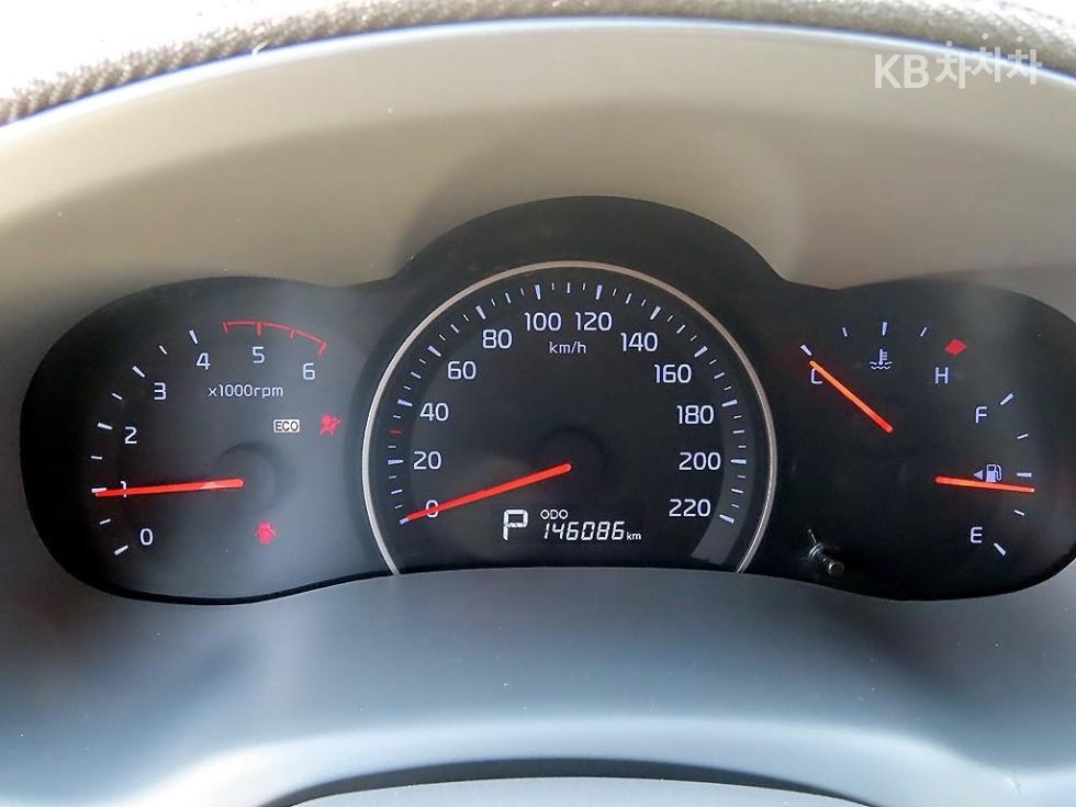 2012 - kia carnival