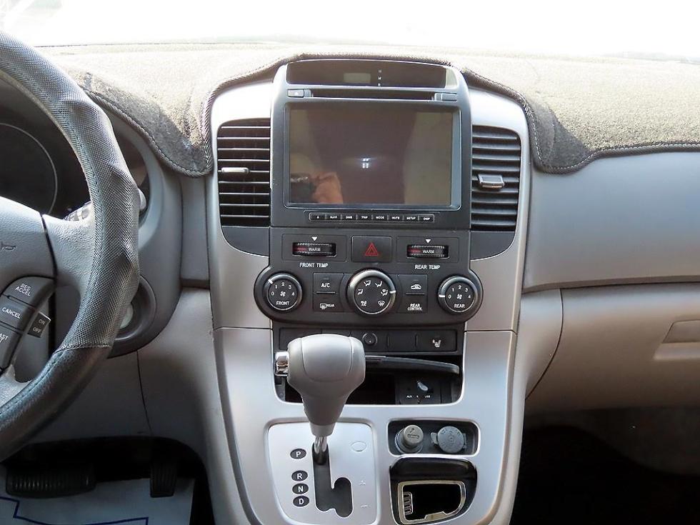 2012 - kia carnival