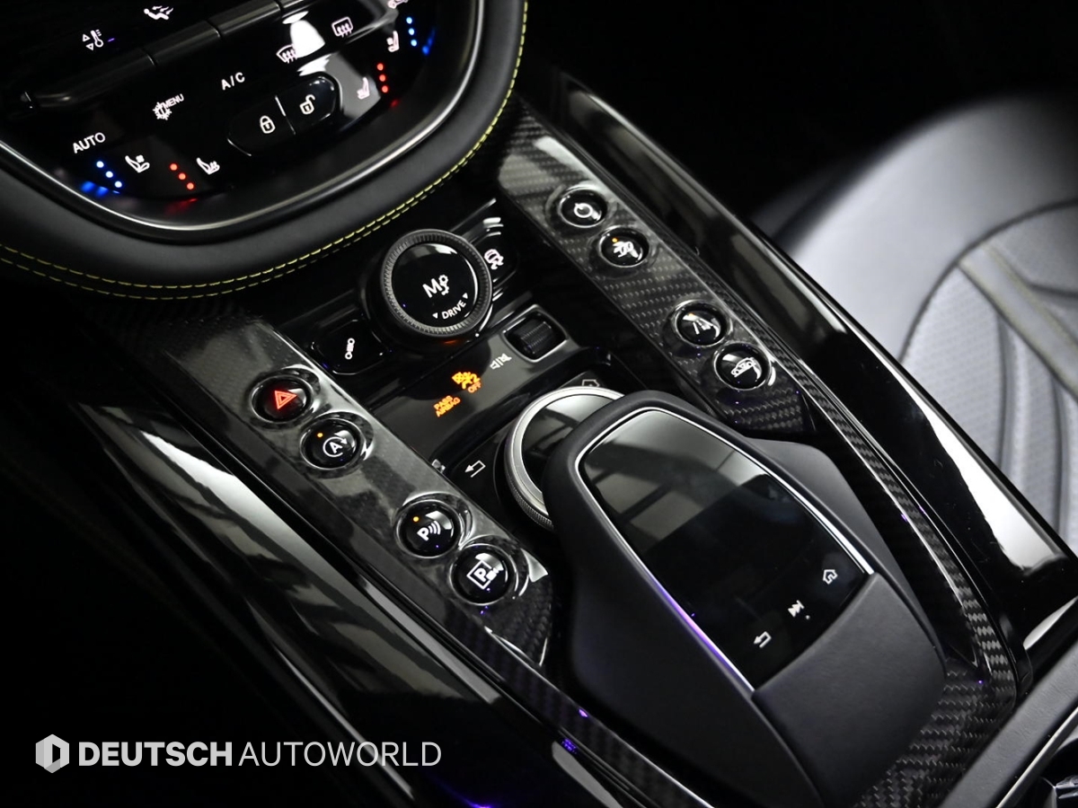 Aston Martin DBX — miniaturë 9