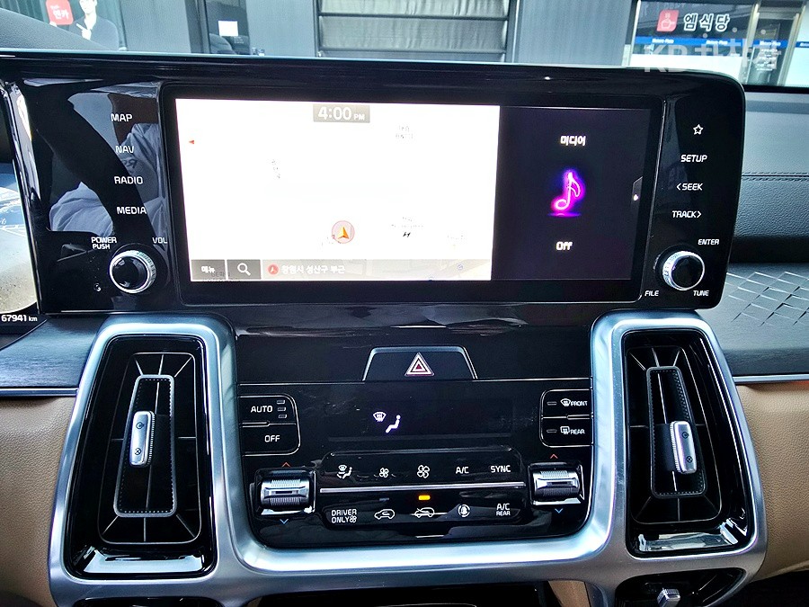 2021 - kia sorento