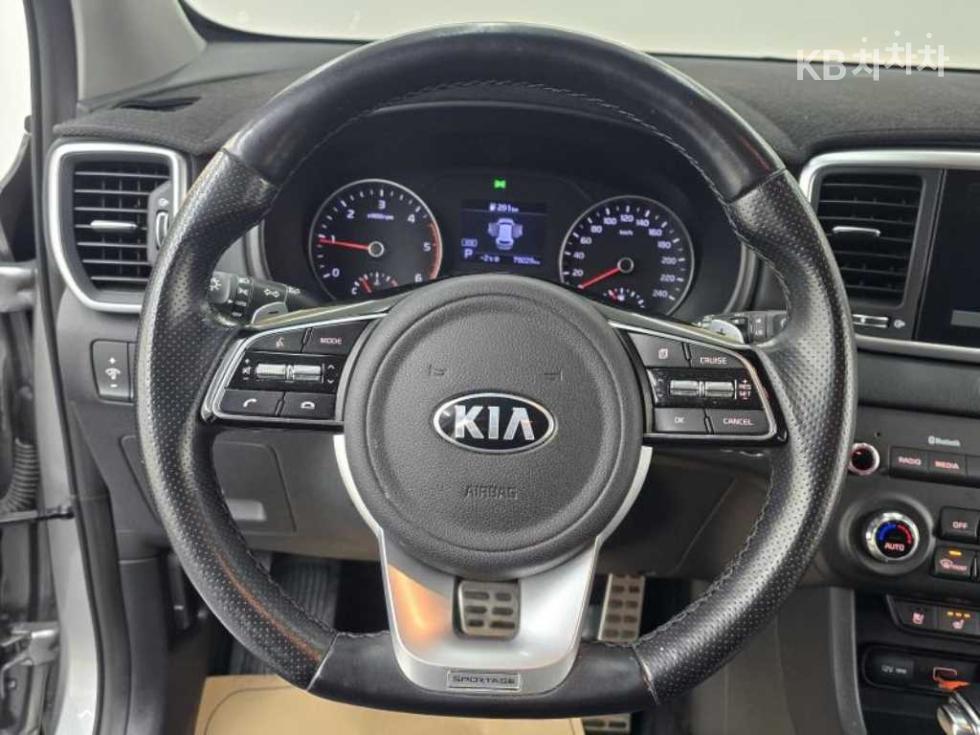2020 - kia sportage
