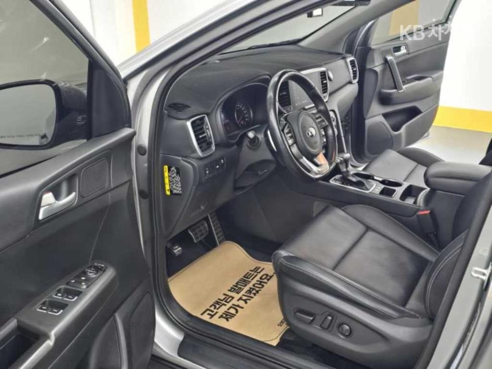 2020 - kia sportage