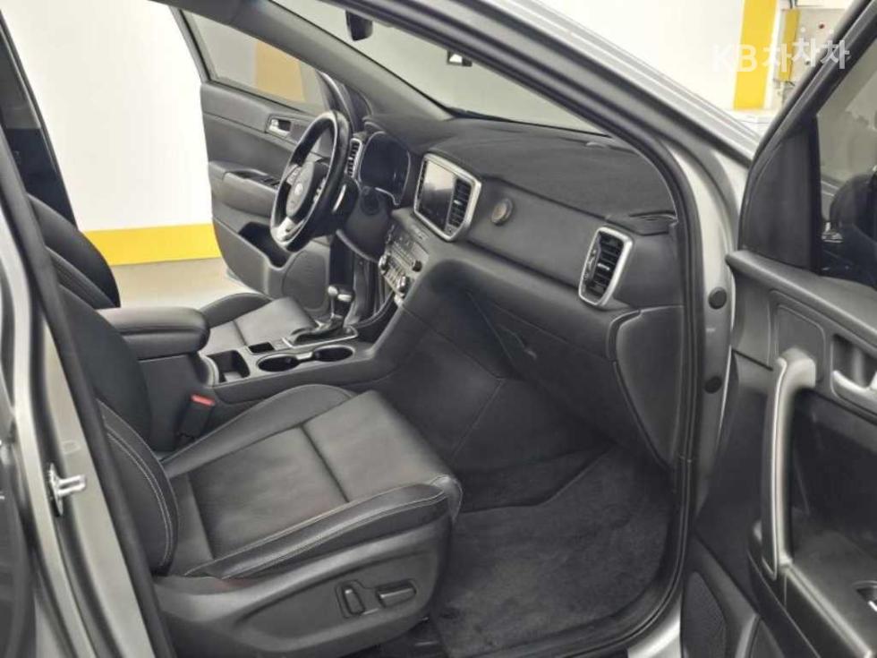 2020 - kia sportage