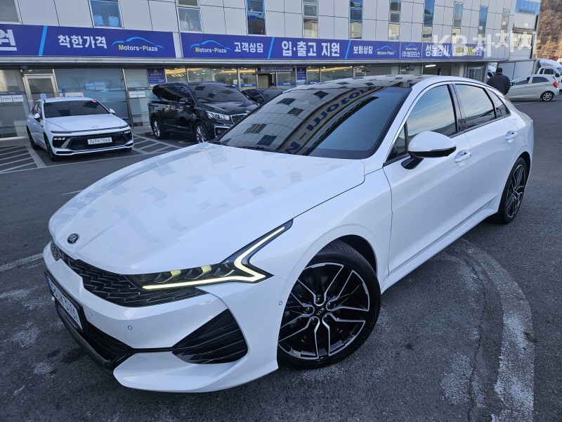 2021 - kia k5