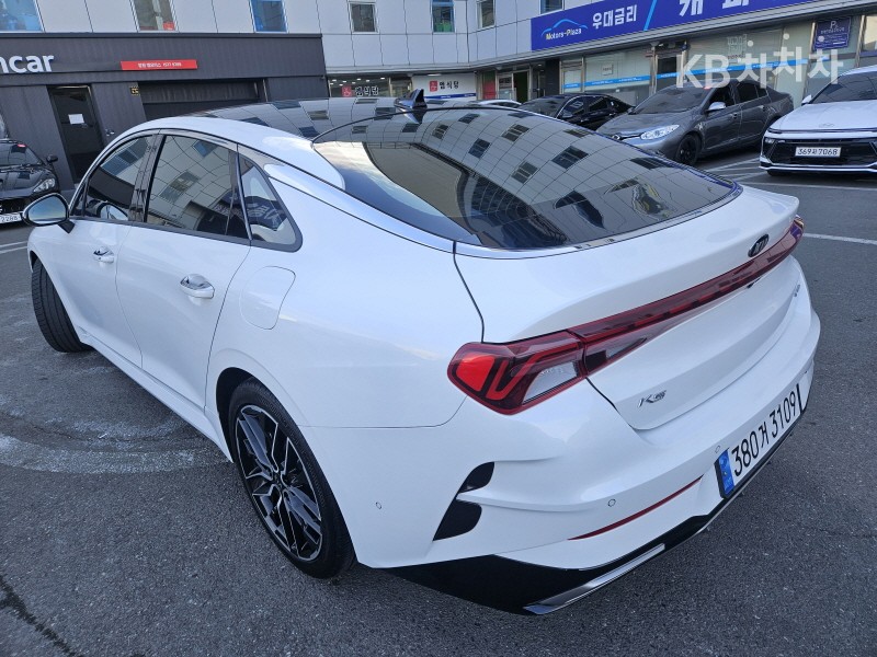 2021 - kia k5