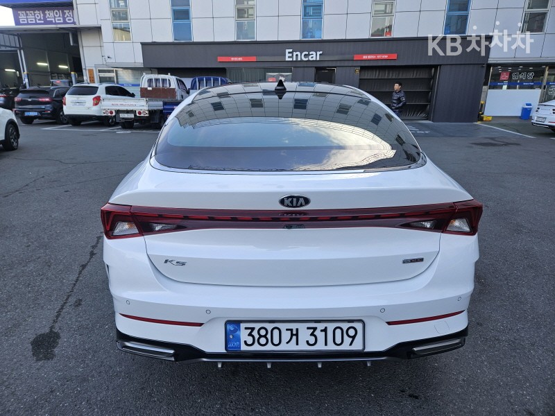 2021 - kia k5