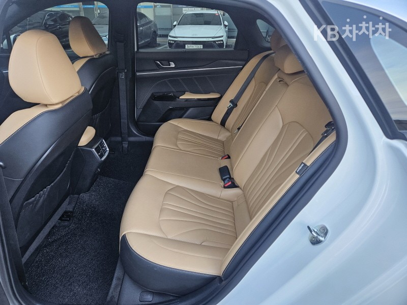 2021 - kia k5