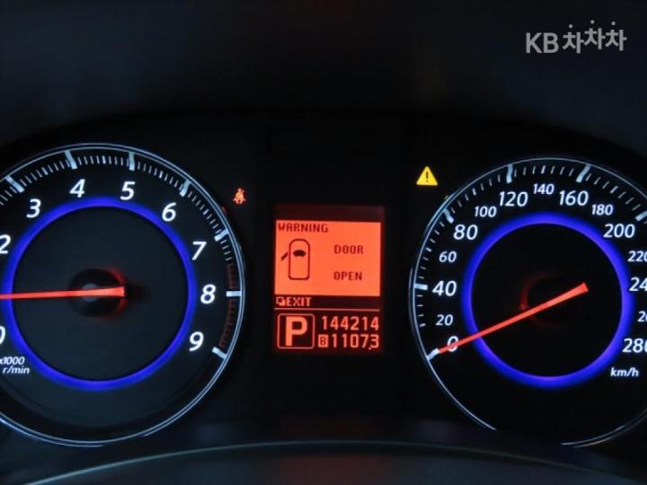 Infiniti FX New FX30d 3.0 S51 10