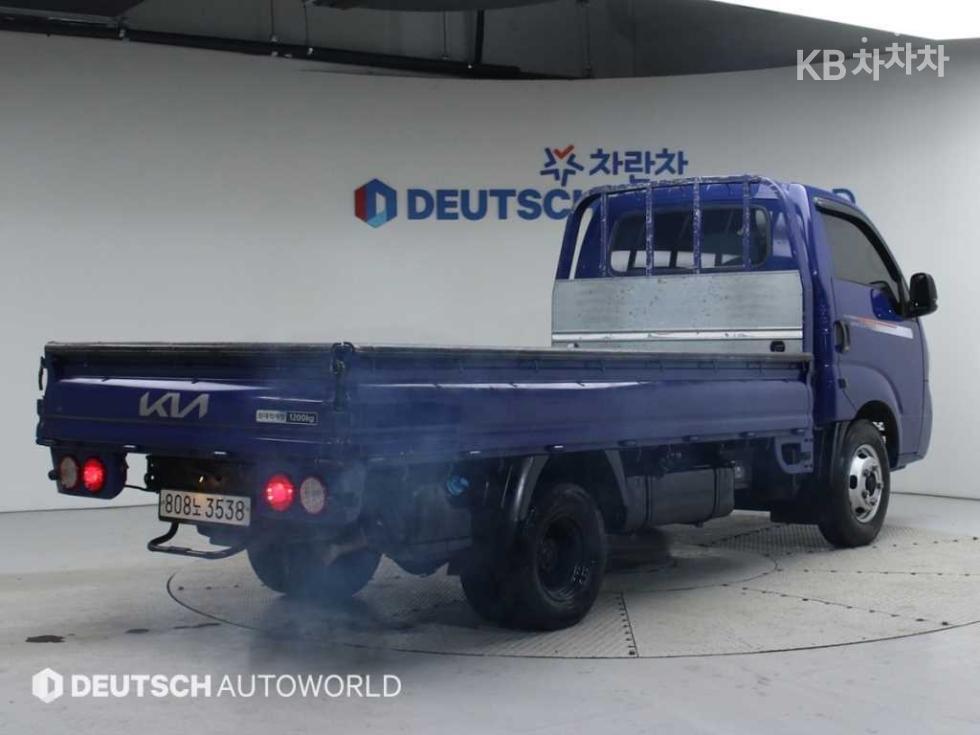 2022 - kia bongo iii