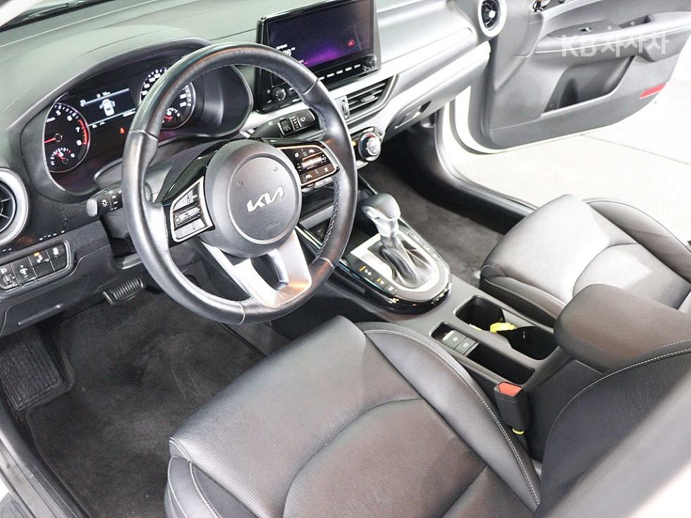 2022 - kia k3