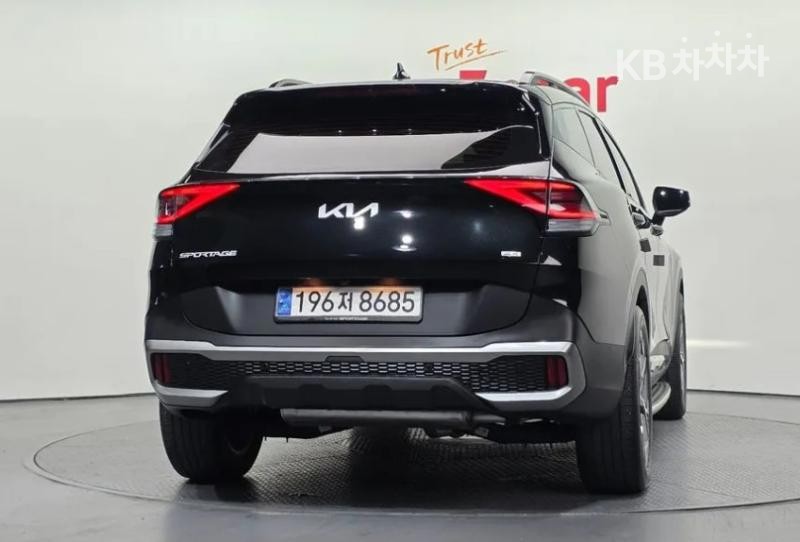 2022 - kia sportage
