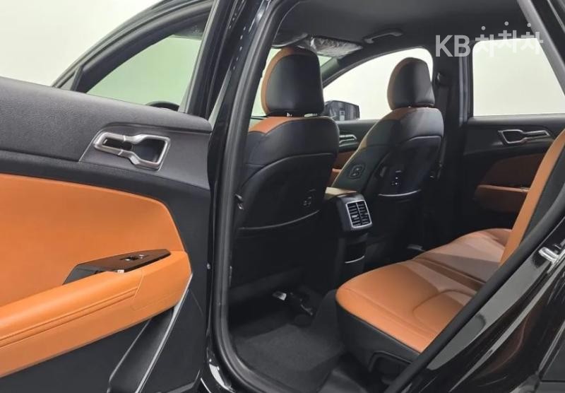 2022 - kia sportage