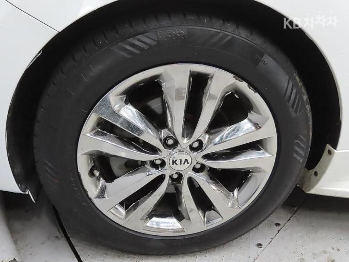 Kia Carnival 3.3 Gasoline High Limousine Noblesse 6